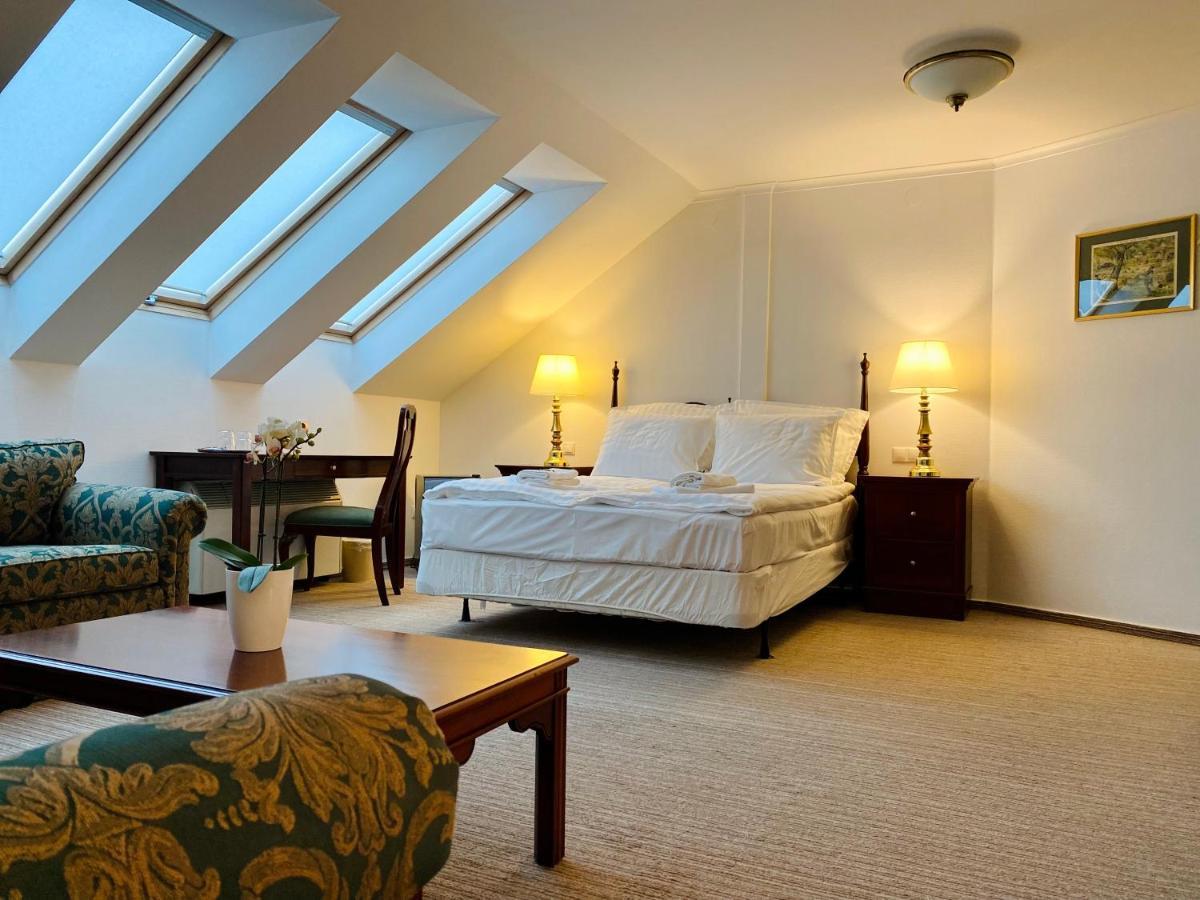 Opera16 Guestrooms Будапешт Экстерьер фото